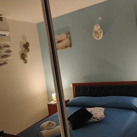 Porto SantʼElpidio Affittacamere Lo Scoiattolo Di Mannocchi Lorella מראה חיצוני תמונה